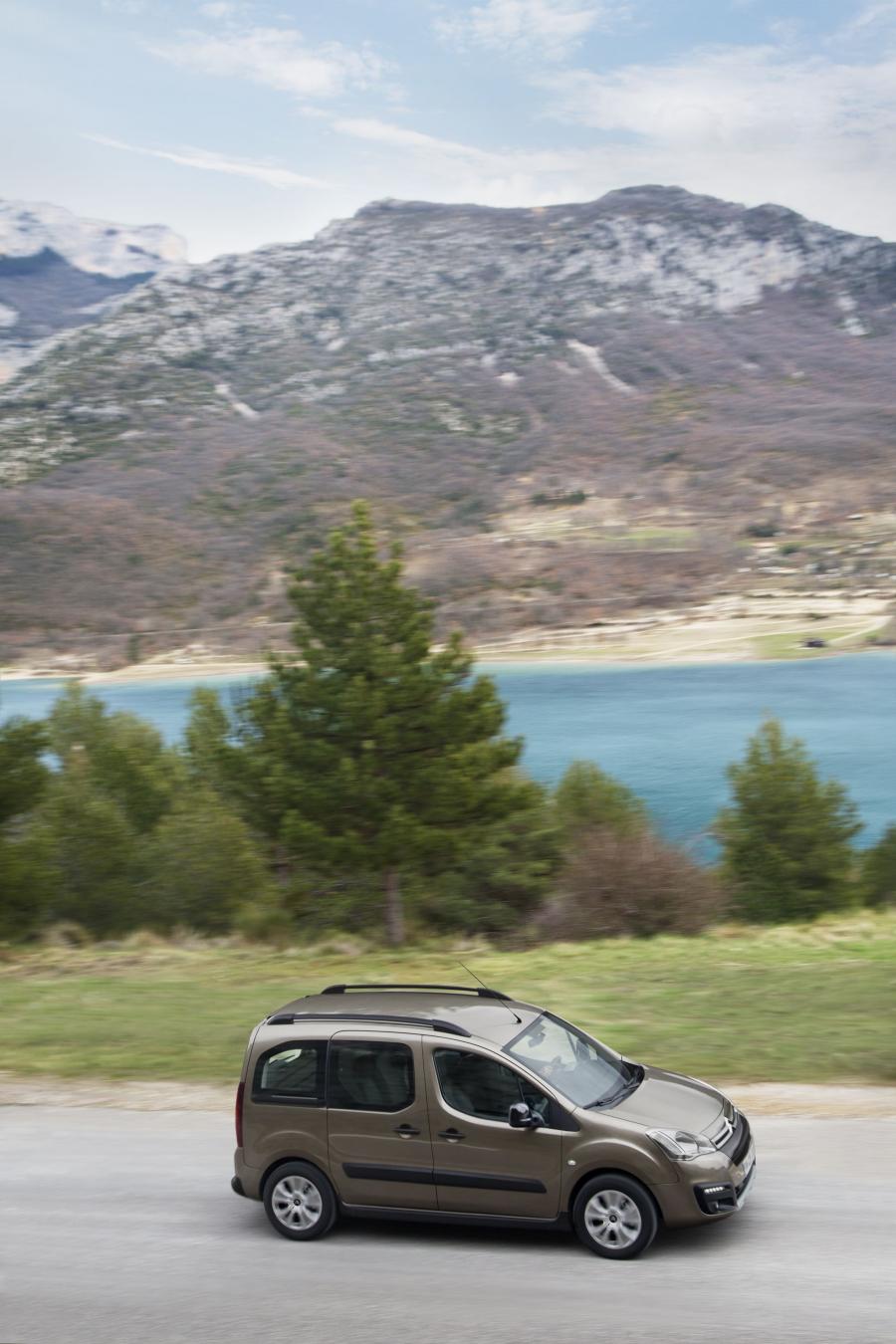  Citroen Berlingo Multispace XTR 2015 года  (фото 13 из 17)